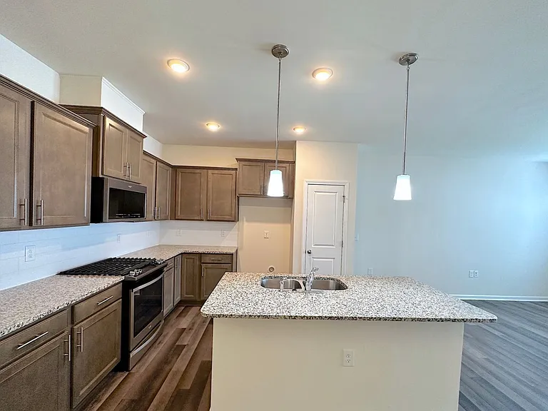 17 Whitesell Way #1 — Photo 4