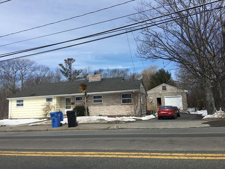 2nd image of 321 Temple St