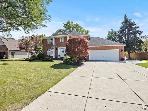 3rd image of 3192 Woodland Ct S