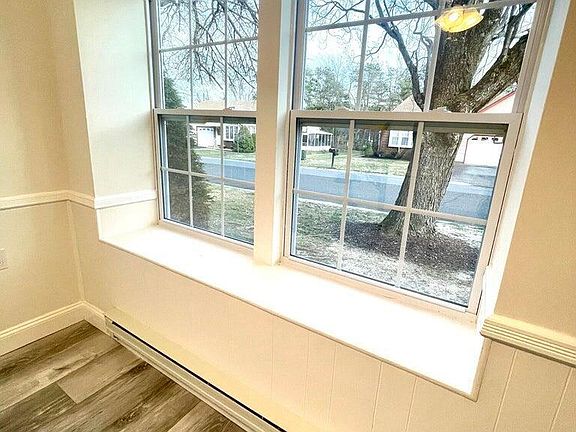 2nd image of 19B Maplewood Dr Space 52