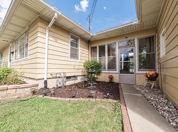 5th image of 1414 Oakwood Ave