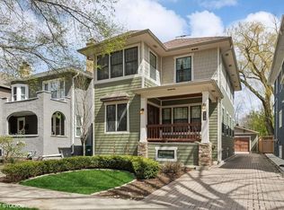 934 Belleforte Ave, Oak Park, IL 60302
