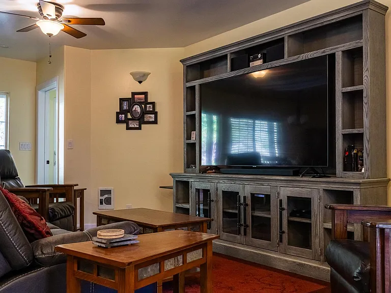 1009 Bear Claw Rd — Photo 24