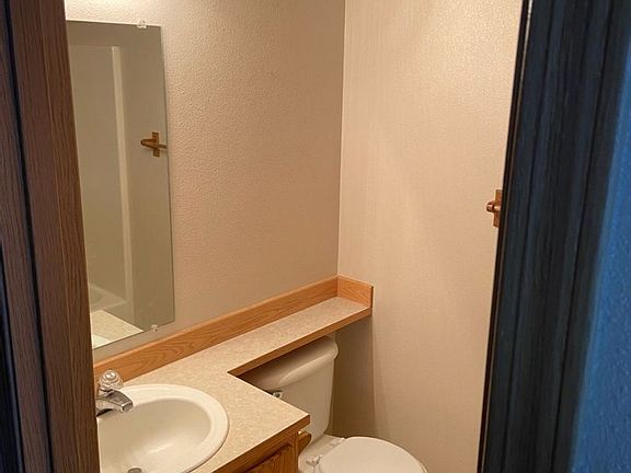 5th image of 9018 NE 161st Pl