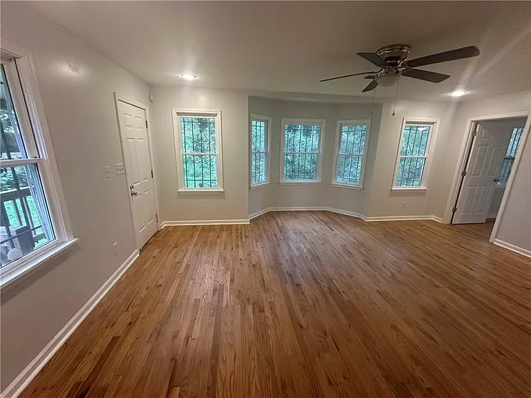 349 Laquita Dr SE — Photo 16