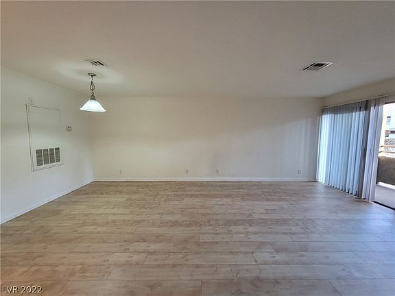 3rd image of 5076 S Rainbow Blvd Unit 103