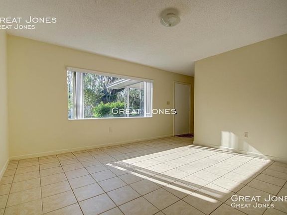 5th image of 880 Baker Ave