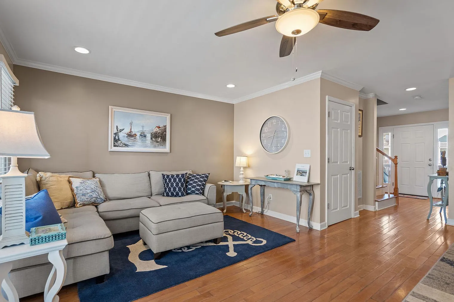4 bed, 3.0 bath, 1915 sqft, $7,214 — Photo 4