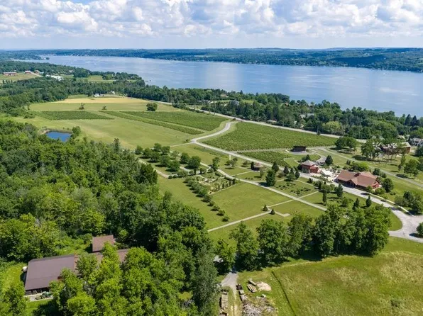2433 W Lake Rd, Skaneateles, NY 13152