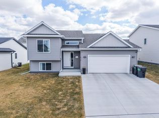 6138 Sandstone St NW, Rochester, MN 55901