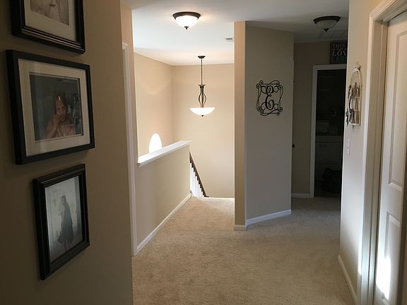 4th image of 307 Crimson Dr