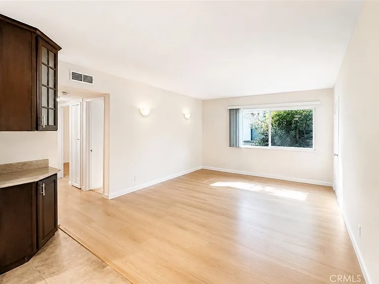 231 S Catalina Ave #6 — Photo 3