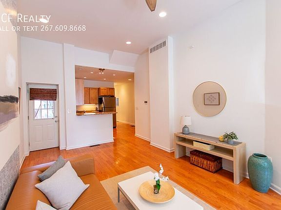 4th image of 1921 Poplar St #1