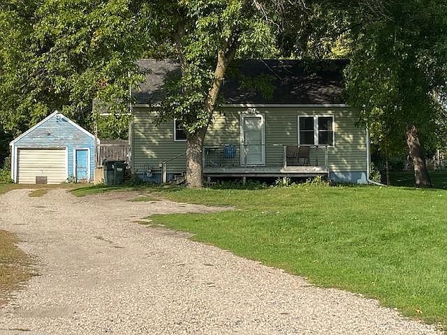 1st image of 820 Dale St SW