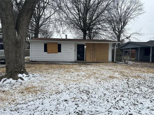 1312 Saint Raphael St, Cahokia, IL 62206