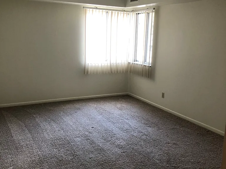 1100 Center Ave #206 — Photo 5