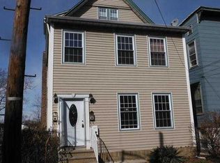 24 Dodd St, Bloomfield, NJ 07003