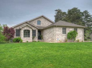 117 Oakland Heights Rd, Monaca, PA 15061