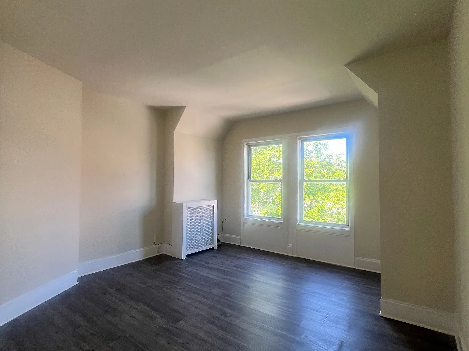 4 bed, 1100 sqft, $2,650 — Photo 4