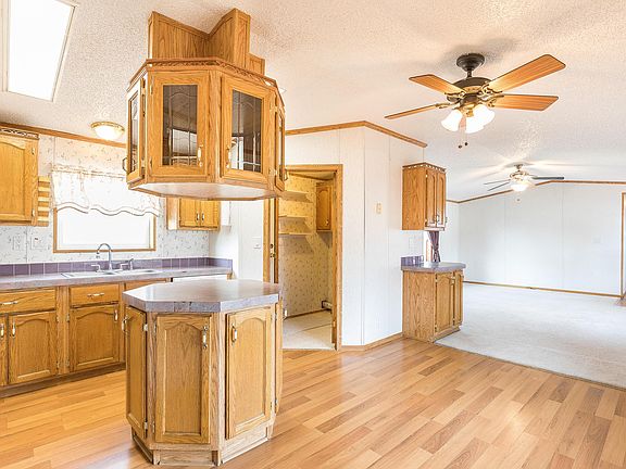 4th image of 4148 Highwood Dr