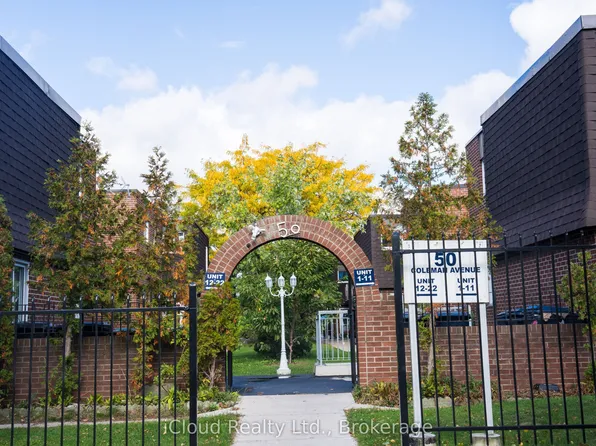 50 Coleman Ave #16, Toronto, ON M4C 1P7