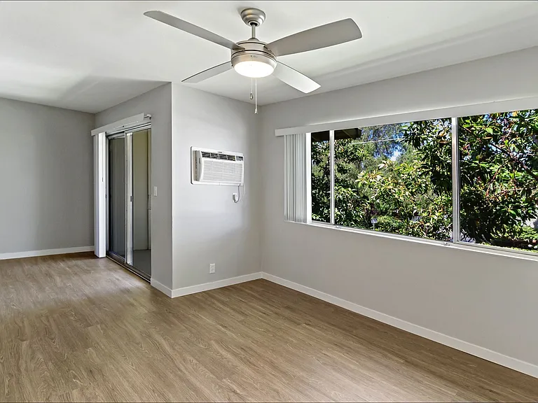Maplewood Apartments — Photo 12