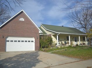 107 W Mississippi Ave, Elwood, IL 60421