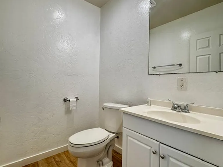 1088 Bangor Ln — Photo 15