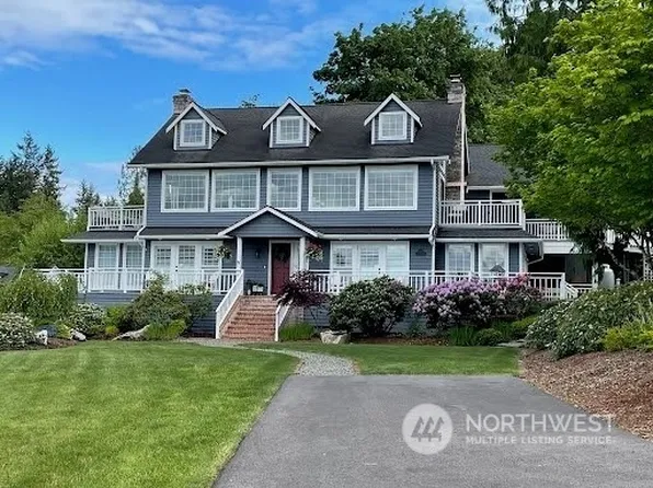 586 N Shore Boulevard, Fox Island, WA 98333