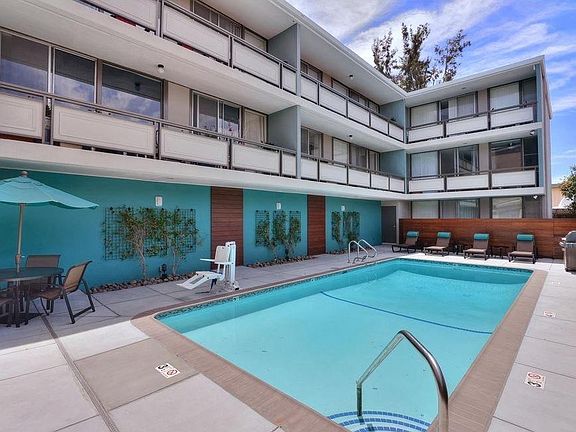 3rd image of 1660 Gordon St #200