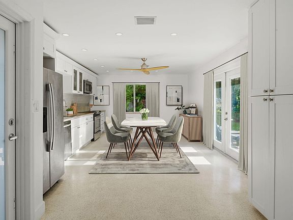 5th image of 1431 SW 32nd Court