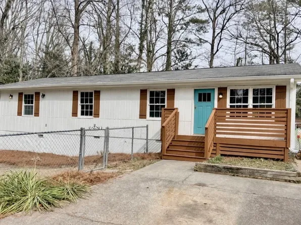 6355 Sweetbriar Dr SW, Mableton, GA 30126