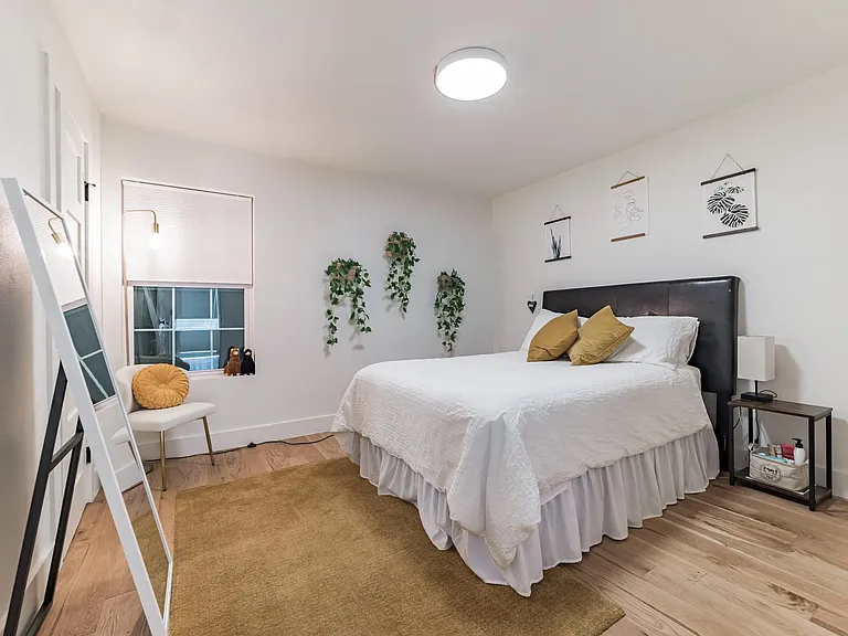 300 Crockett St #111 — Photo 11