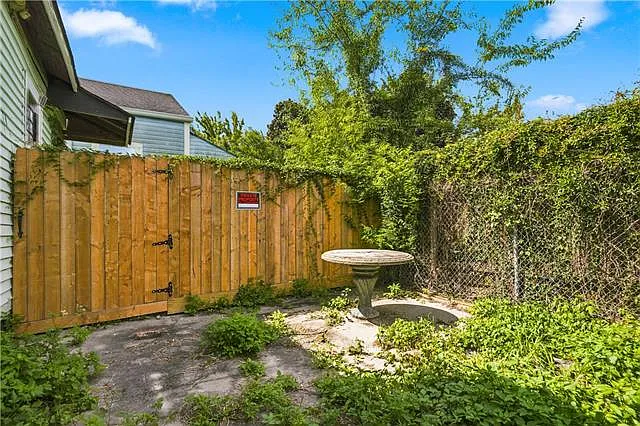 1418 Saint Bernard Ave — Photo 16