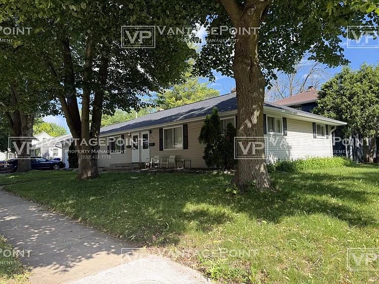 606 E Taft Ave — Photo 2