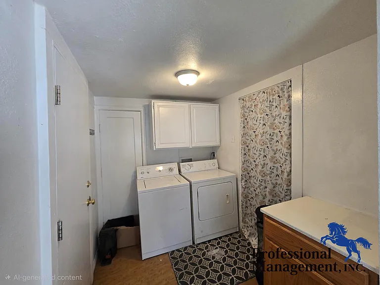 24 1/2 Van Buren St #1/2 — Photo 8
