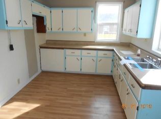 515 Madison Ave, Aurora, MO 65605
