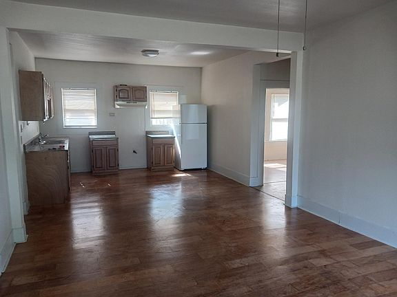 3rd image of 318 Lorraine Ave