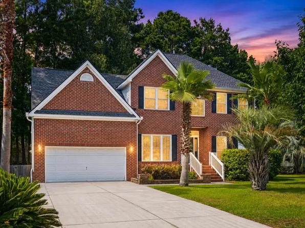 2813 Bottle Brush Ct, Mount Pleasant, SC 29466