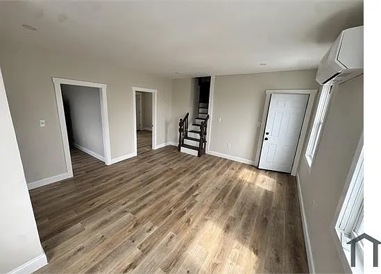 3 bed, $2,300 — Photo 4