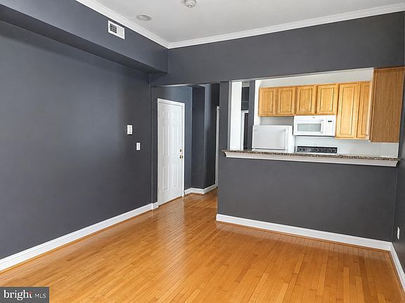 3rd image of 4202 Grant St NE APT 302