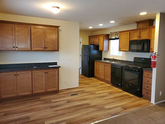 2nd image of 7040 Shawnee Dr #299