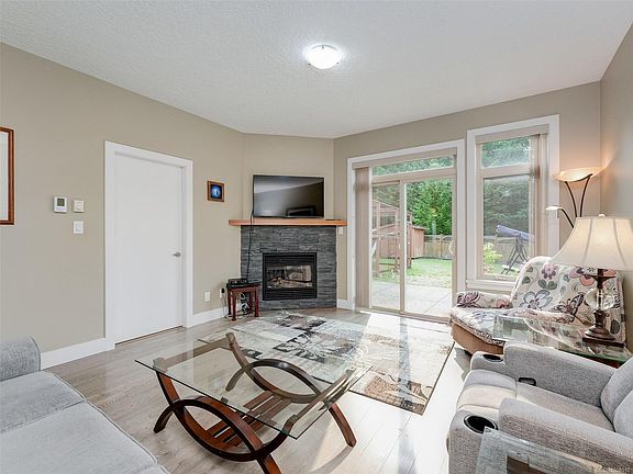 2nd image of 6365 Willowpark Way