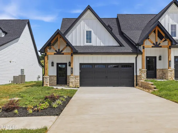 1824 Poplar Springs Pl, Maryville, TN 37803
