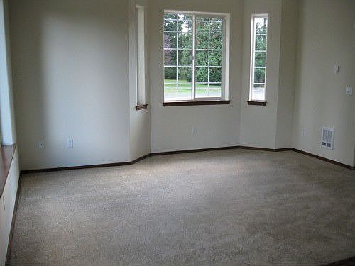 4th image of 11319 43rd Ave NE
