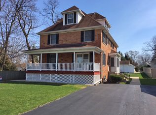 22W515 Emerson Ave, Glen Ellyn, IL 60137