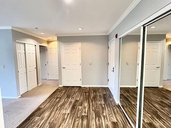 3rd image of 540 S El Camino Real #303