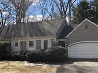 45 Druid Cir, Longmeadow, MA 01106