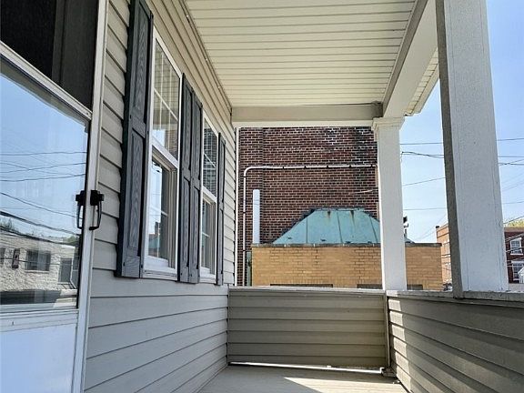 5th image of 474 Wall Ave