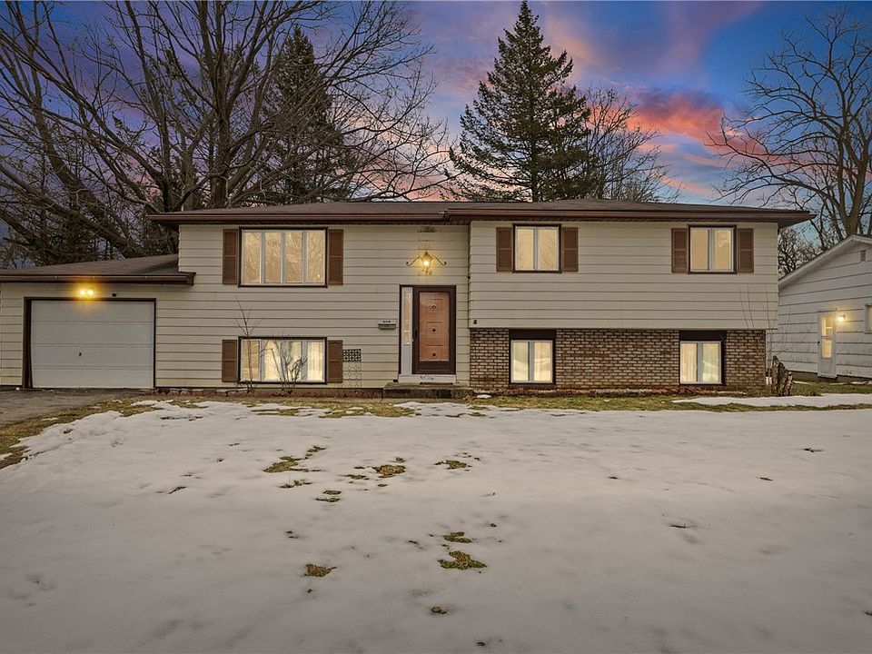 1st image of 208 Mount Ridge Cir